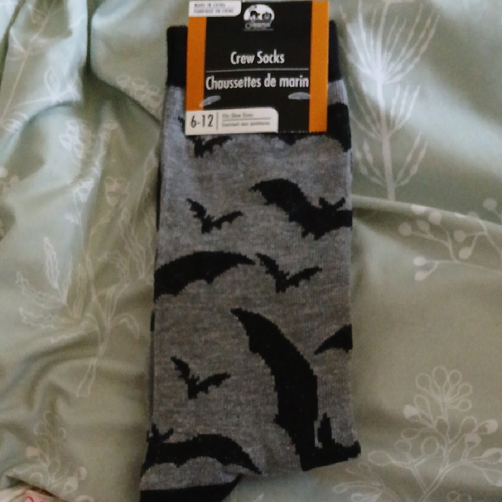 NWT Seasonal Collection Halloween Bat Crew Socks
